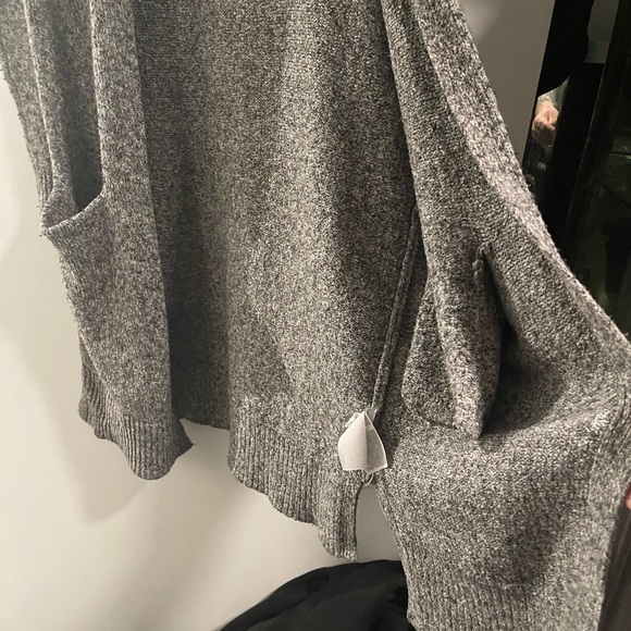 Old Navy Cardigan - Picture 4 of 4